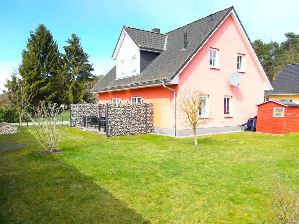 Property building, Garden, Garden view