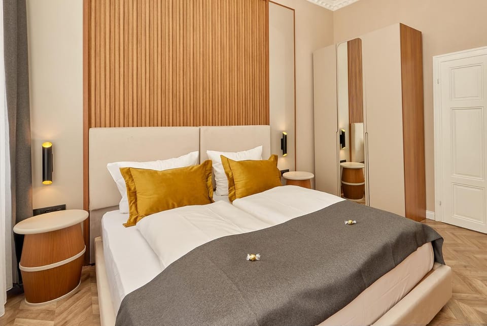 Bed, Photo of the whole room, Bedroom, wardrobe