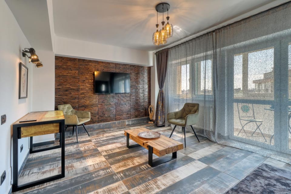 Communal lounge/ TV room, TV and multimedia, Living room, Seating area, Evening entertainment