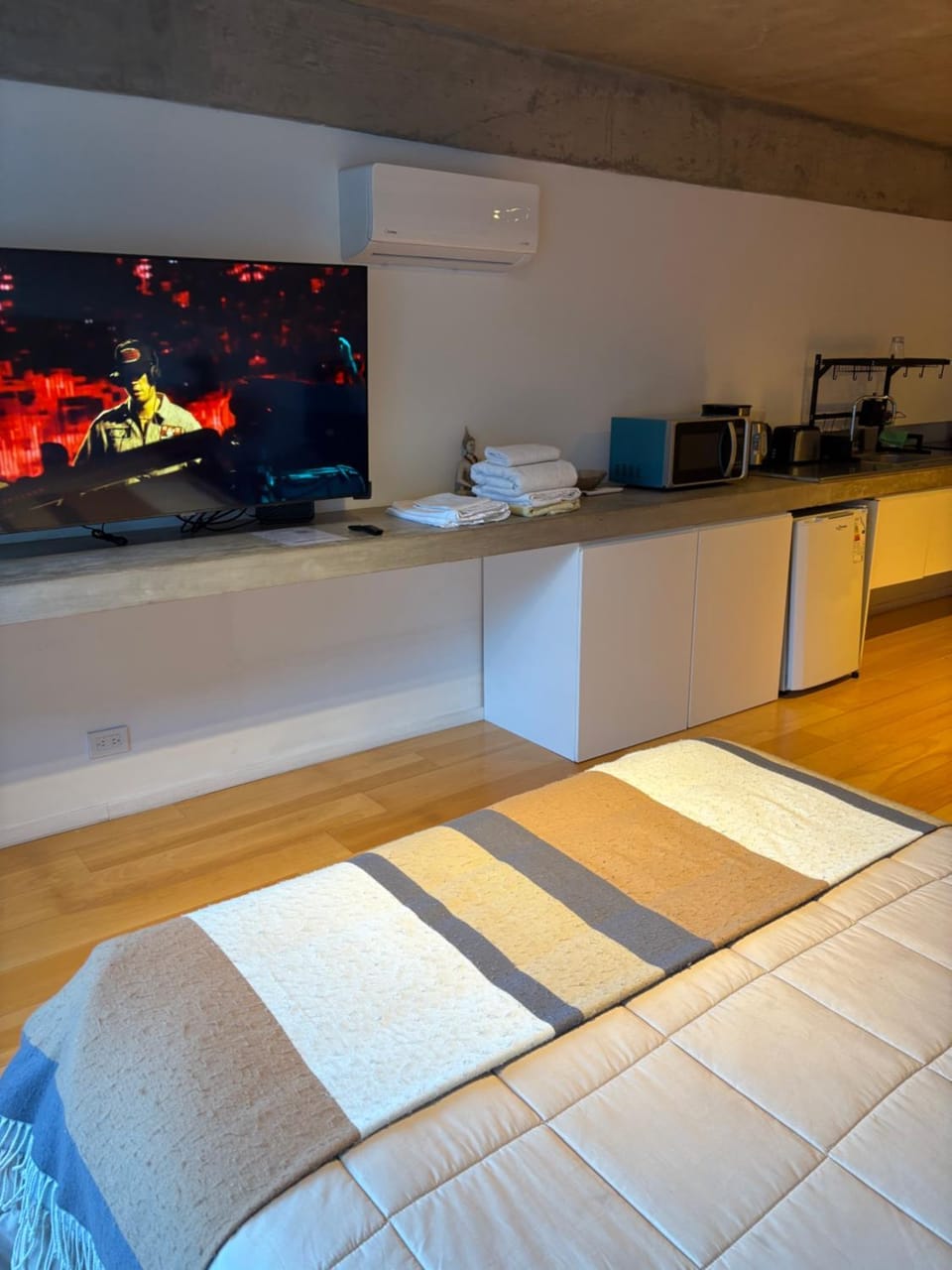 Photo of the whole room