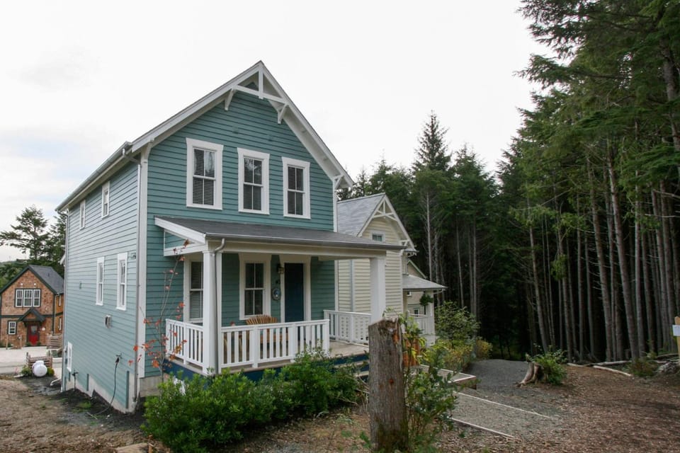 Property building, Natural landscape