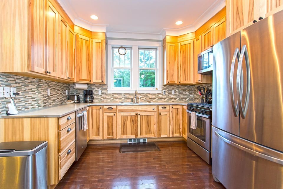 Kitchen or kitchenette, dishwasher, oven, pet friendly, stove