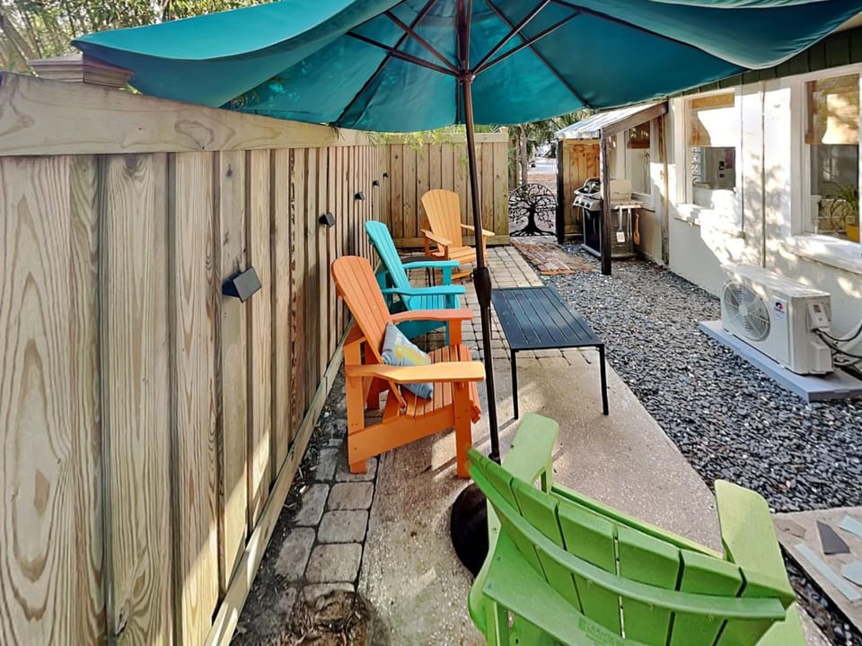 BBQ facilities, Seating area, air conditioner