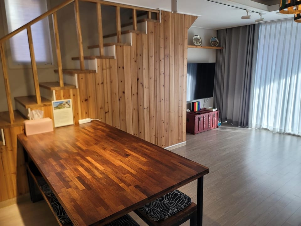 Red Casa House in South Korea