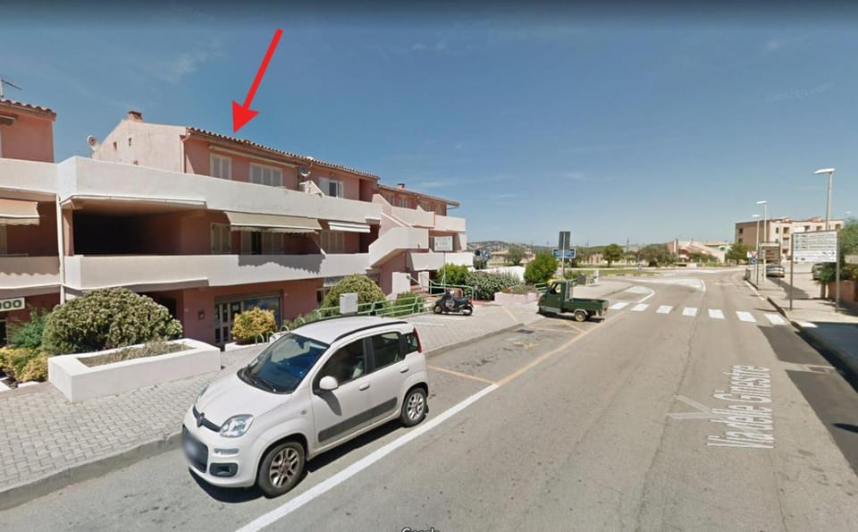 Property building, Neighbourhood, City view, Street view, Location, Parking