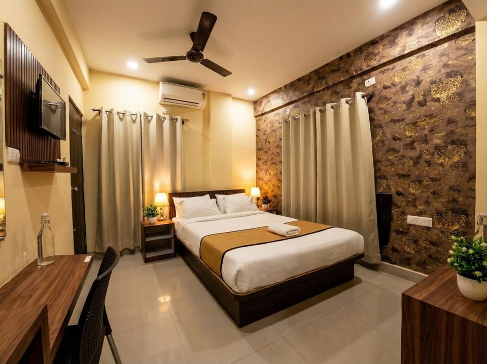 Bed, TV and multimedia, Bedroom, air conditioner