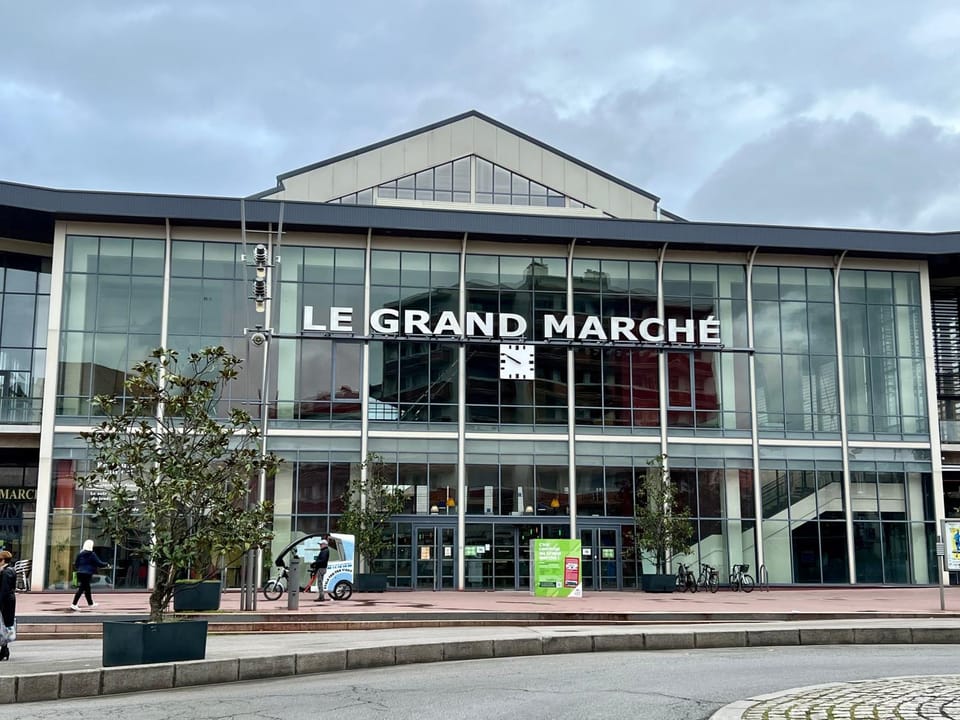 Nearby landmark