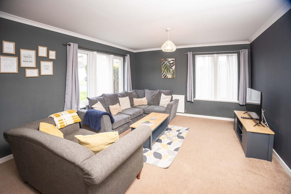 Communal lounge/ TV room, TV and multimedia, Living room, heating, internet