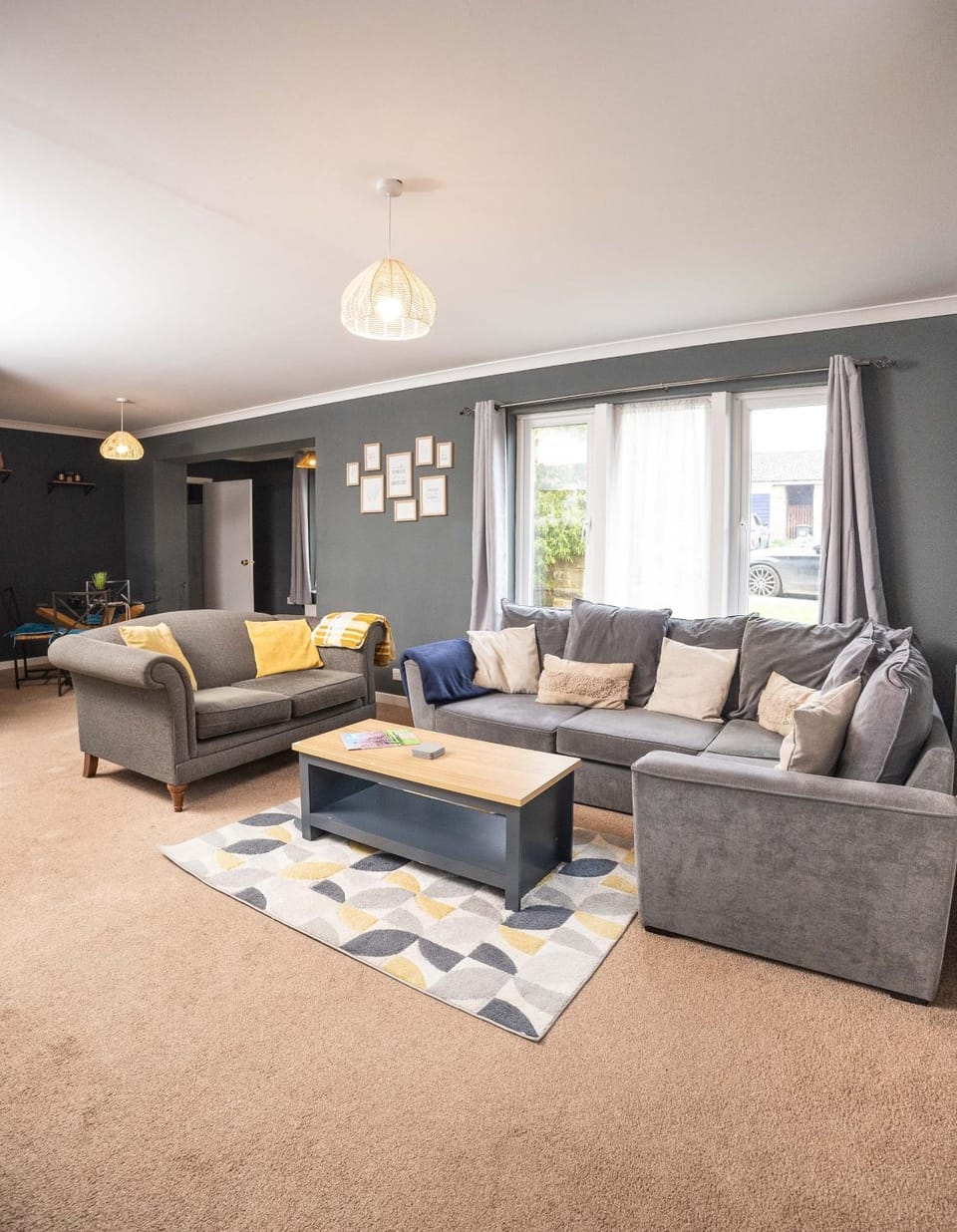 Living room, heating, internet