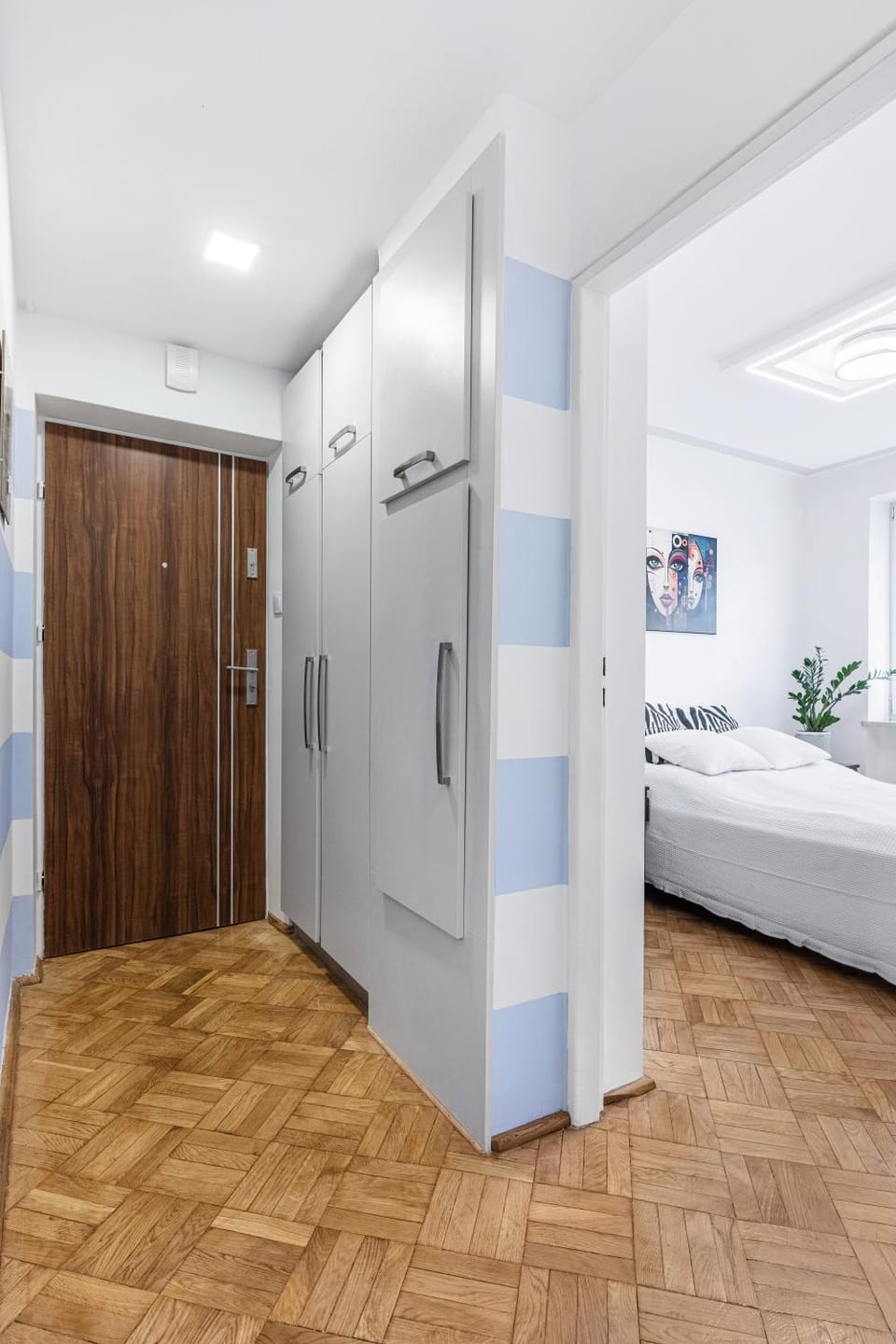 Bed, Photo of the whole room, Bedroom, wardrobe