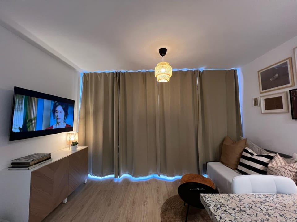 Stylish and comfortable one bedroom with sea view Apartment in Torremolinos