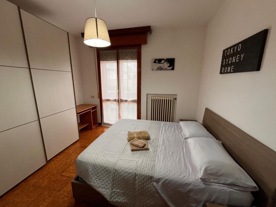 Bed, Photo of the whole room, Bedroom, wardrobe