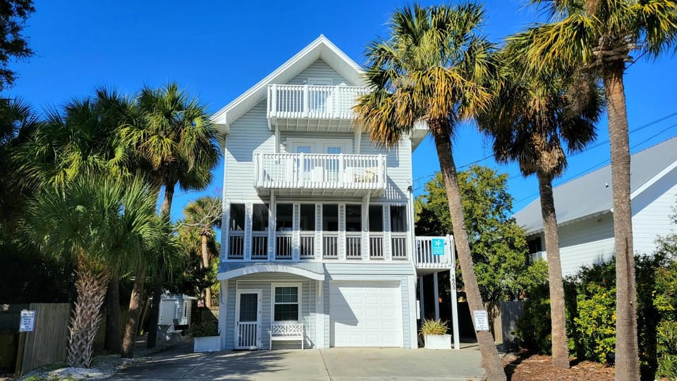 1603 Lovell Avenue Lower by Tybee Vacation Rentals House in Tybee Island