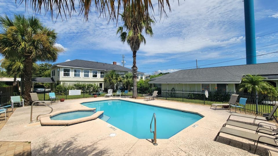 Property building, Swimming pool