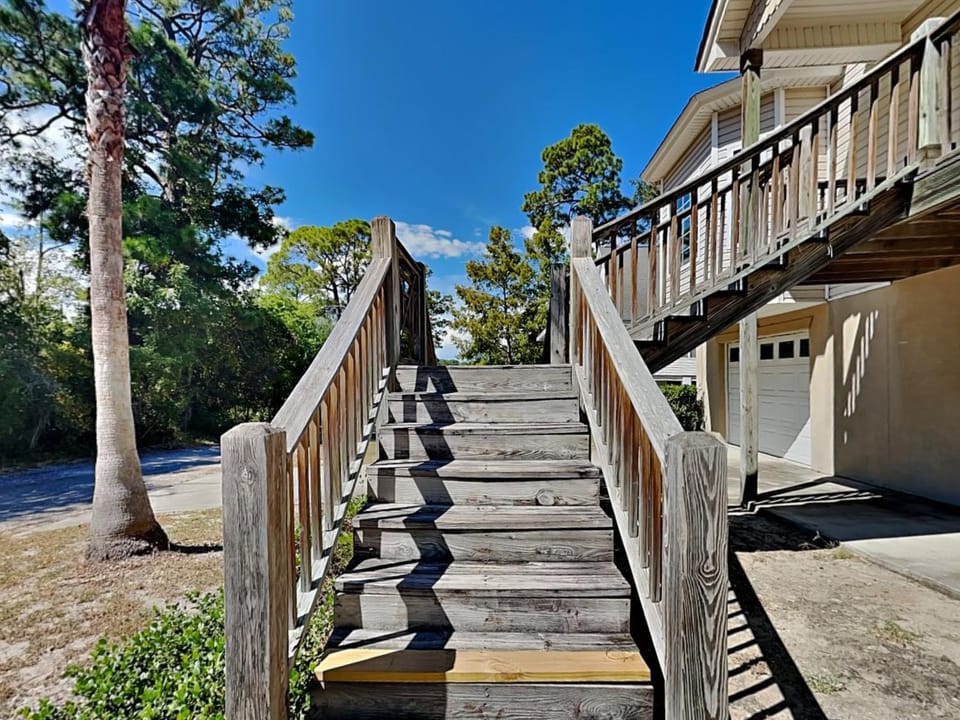 210 Eagles Nest Lane by Tybee Vacation Rentals House in Tybee Island