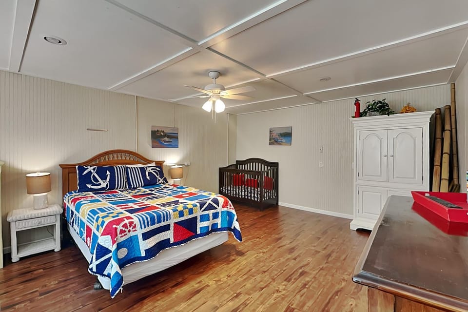 Bed, Bedroom, cot, furniture, wardrobe