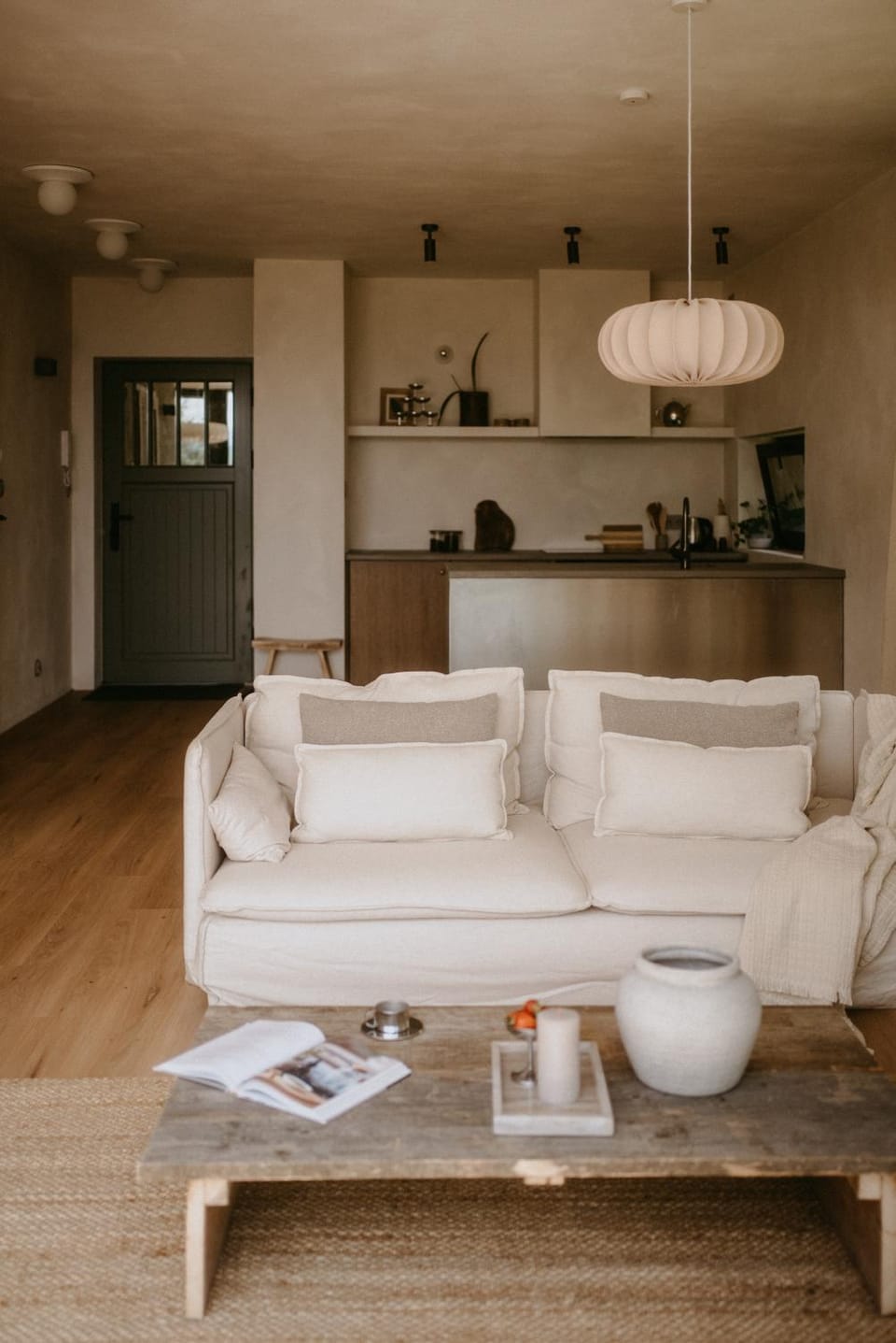 Kitchen or kitchenette, Living room, Seating area