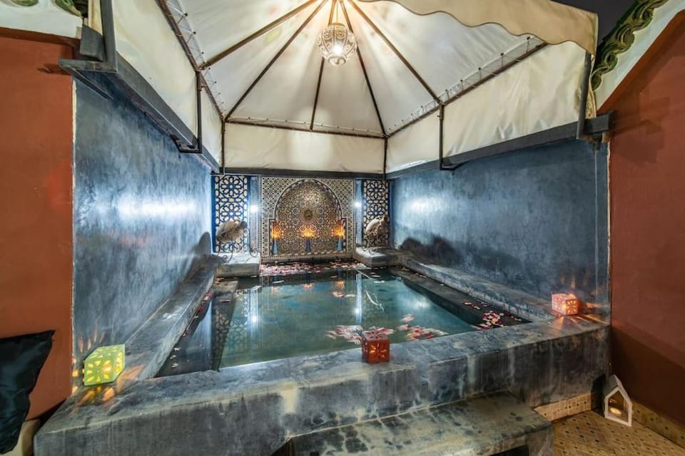 Hot Tub, Pool view, Swimming pool