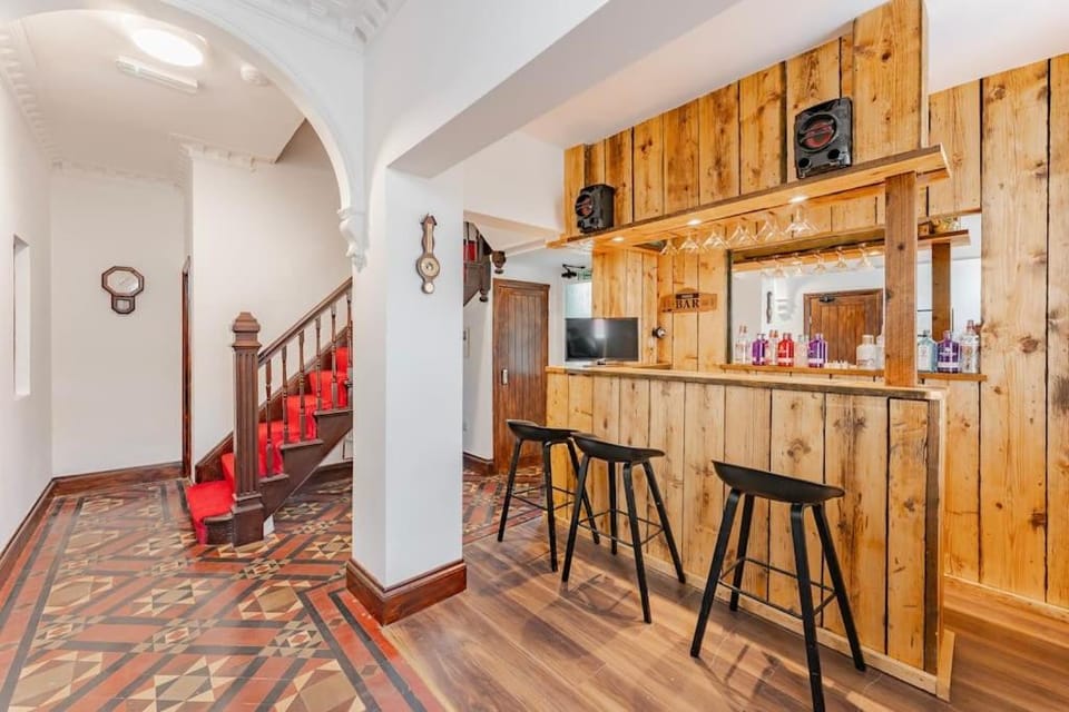 Lounge or bar