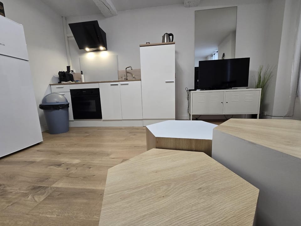 Communal lounge/ TV room, Living room