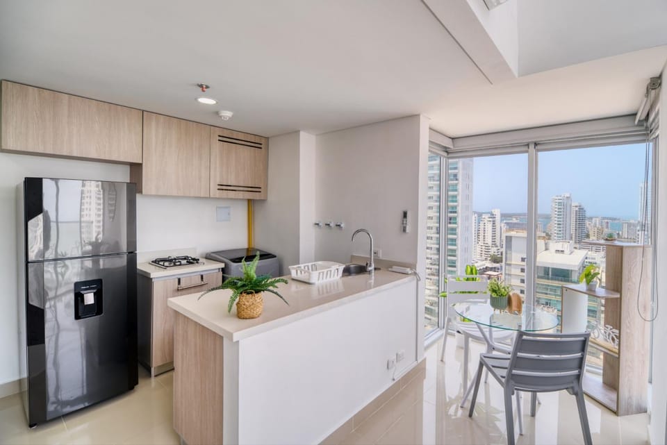 View (from property/room), Kitchen or kitchenette, Dining area