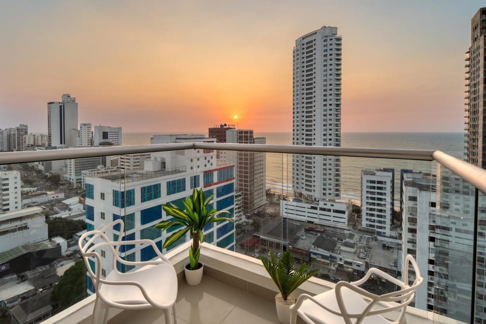 View (from property/room), Balcony/Terrace, City view, Sea view, Sunset