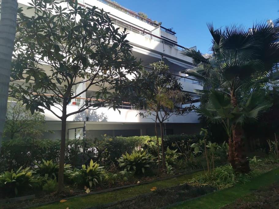 Centre Juan Les Pins 2P White Pearl garage Apartment in Antibes