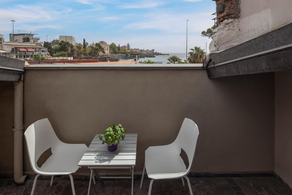Ciuri's flat House in Catania