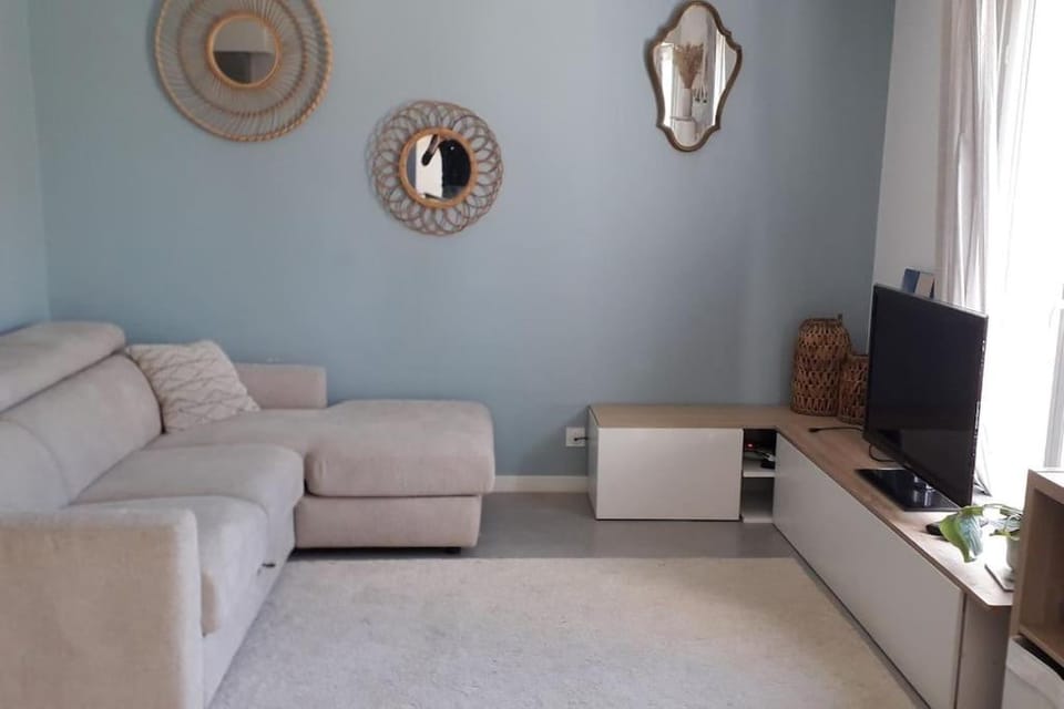 TV and multimedia, Seating area