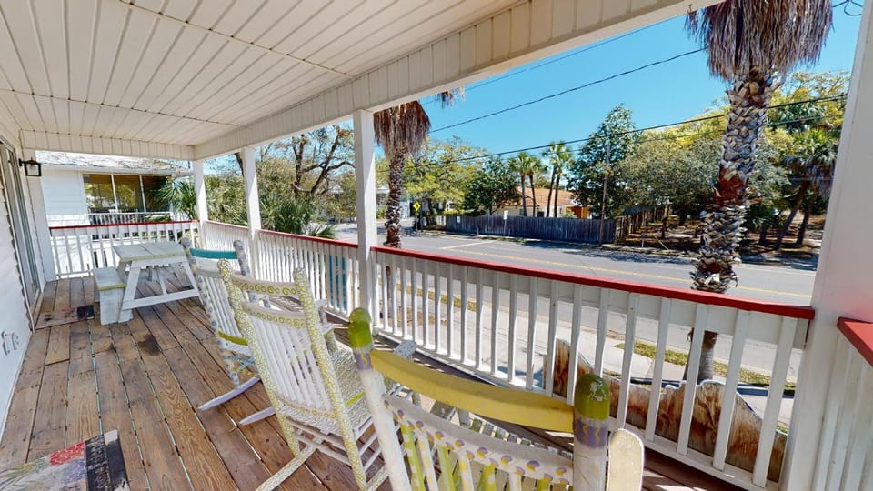 Seating area, Street view