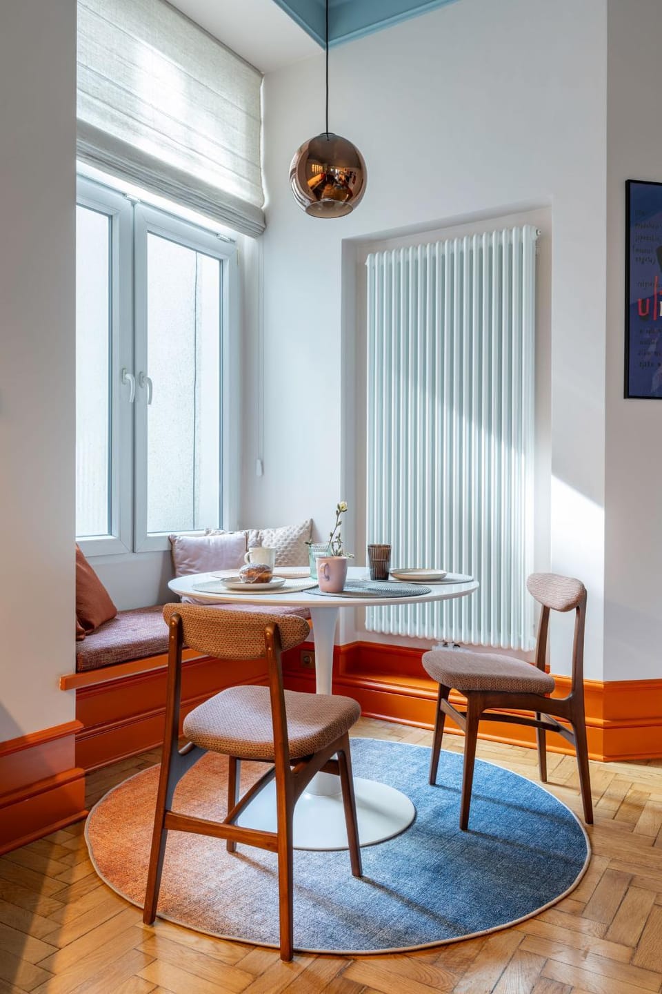 Seating area, Dining area