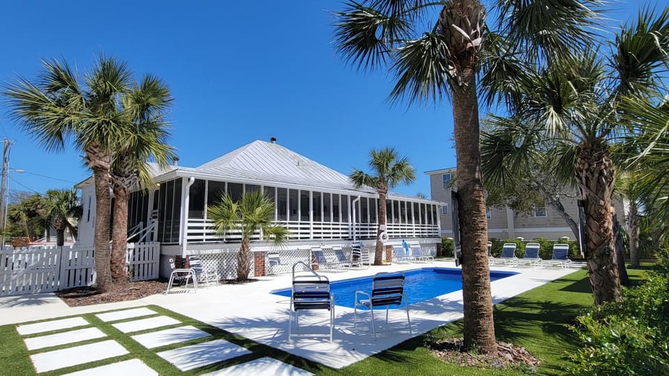 Twelve Palms Cottage by Tybee Vacation Rentals House in Tybee Island