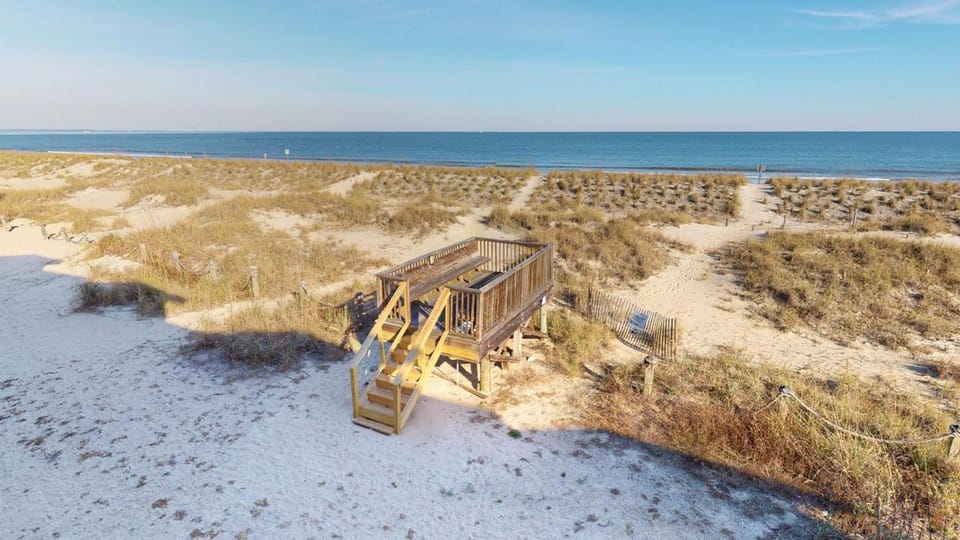 Tybee Lights 112C by Tybee Vacation Rentals House in Tybee Island