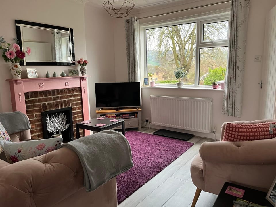 Two Four Four, holiday home in Matlock House in Matlock