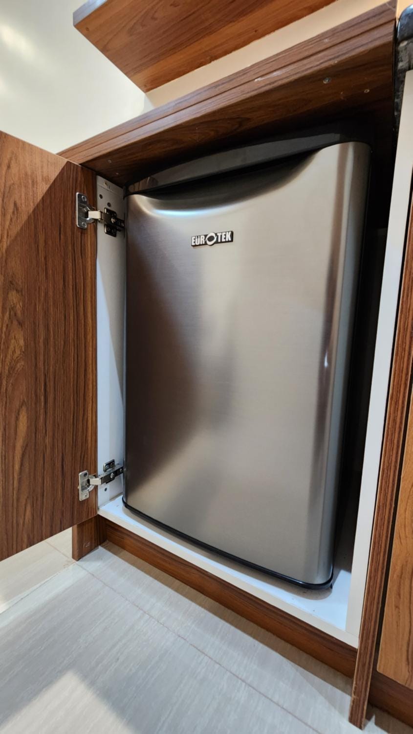 Kitchen or kitchenette, kitchen
