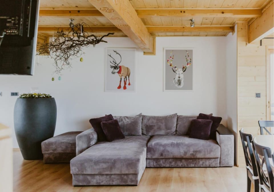 Living room, Other, Other, Other, Decorative detail, Decorative detail, Seating area, towels