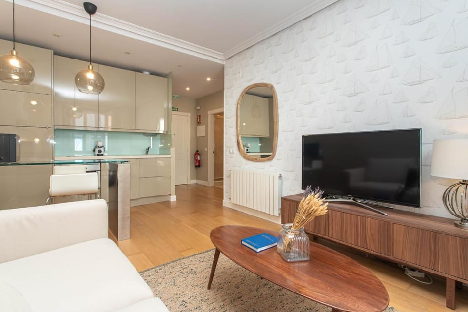 TV and multimedia, Kitchen or kitchenette, Living room