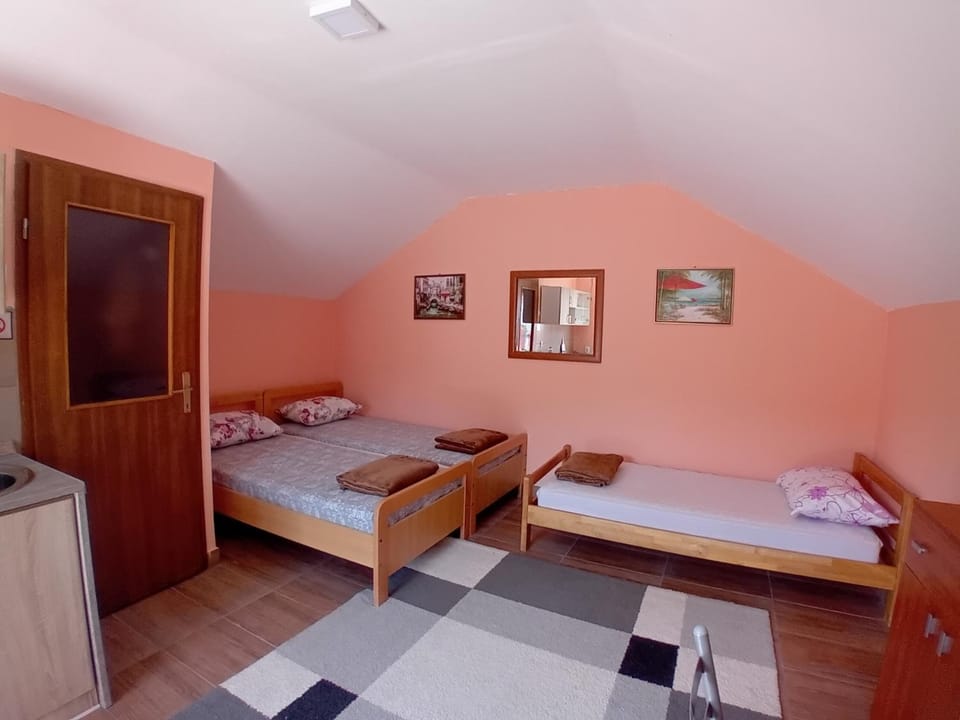 Red apartman 4 Apartment in Bosnia and Herzegovina