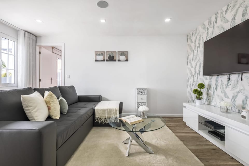 Communal lounge/ TV room, Living room