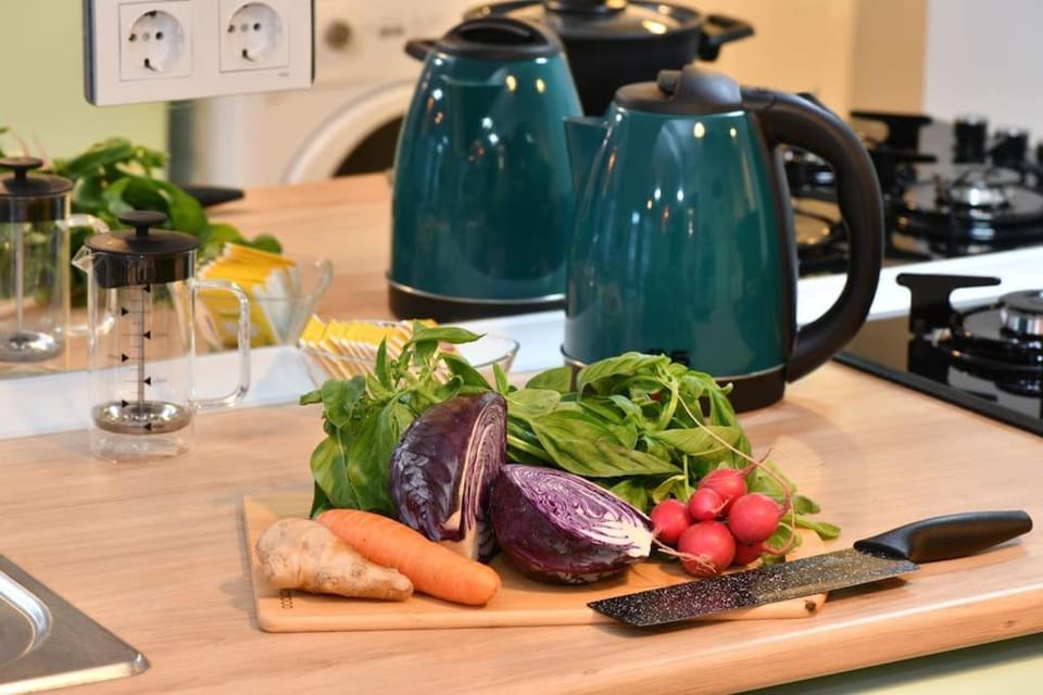 Coffee/tea facilities, Kitchen or kitchenette