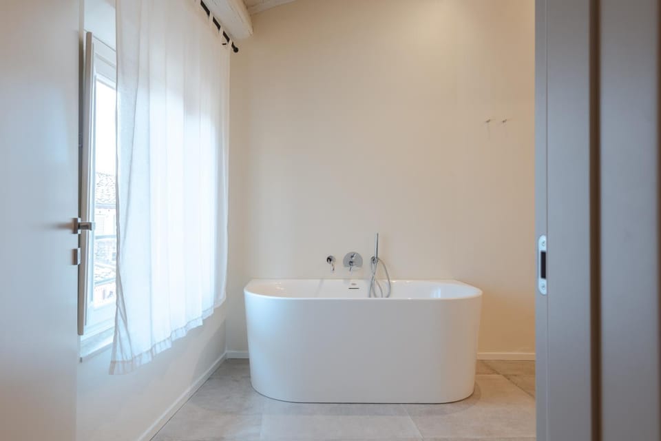 Bathroom, Bath