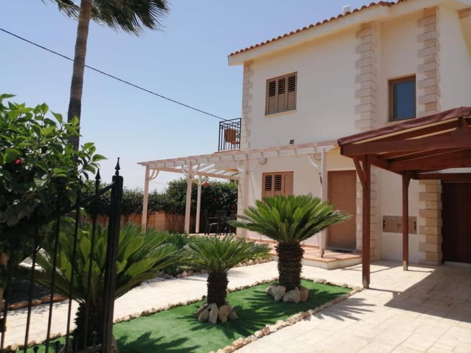 Villa Elena Gardens Villa in Ayia Napa