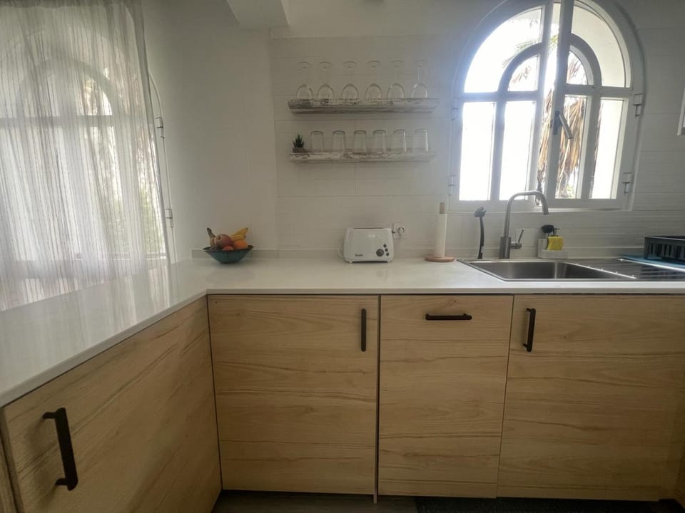 Coffee/tea facilities, Kitchen or kitchenette