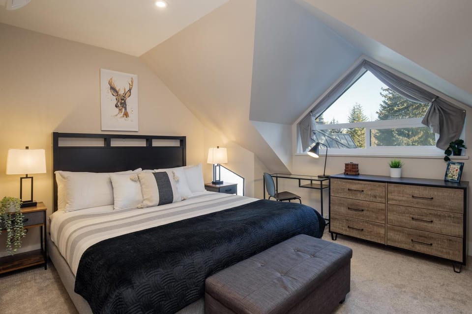Bed, Bedroom