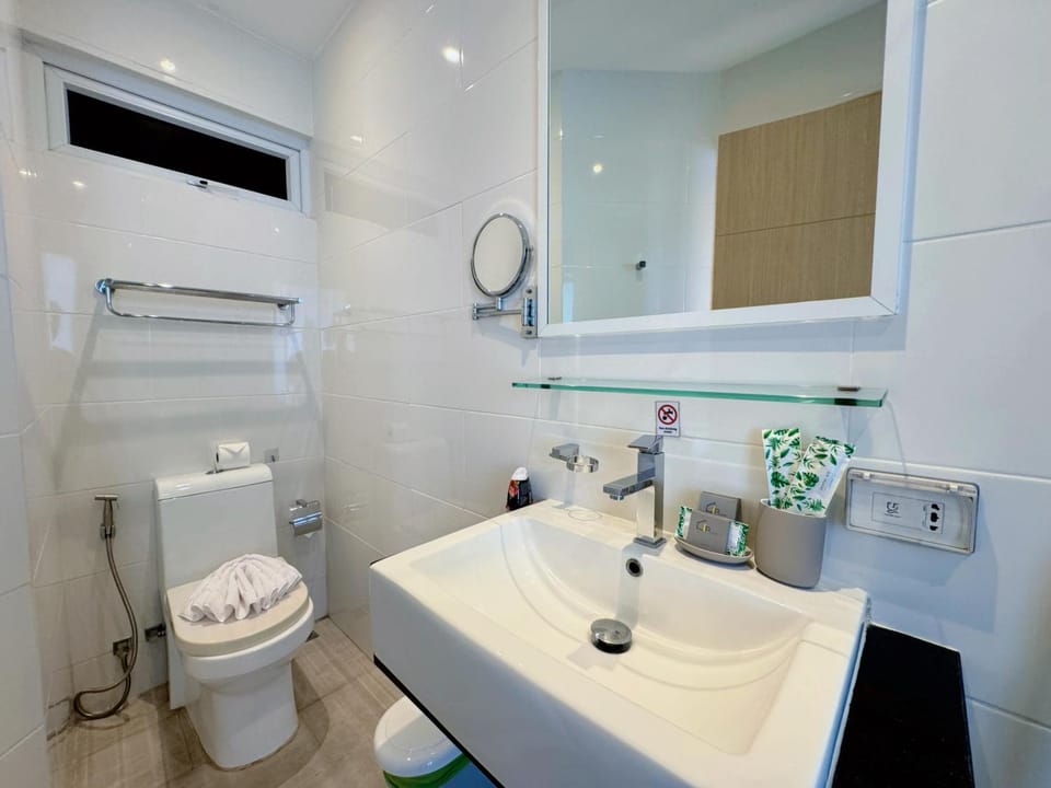 Toilet, Bathroom