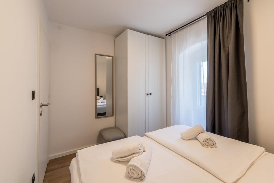Bed, Bedroom, wardrobe