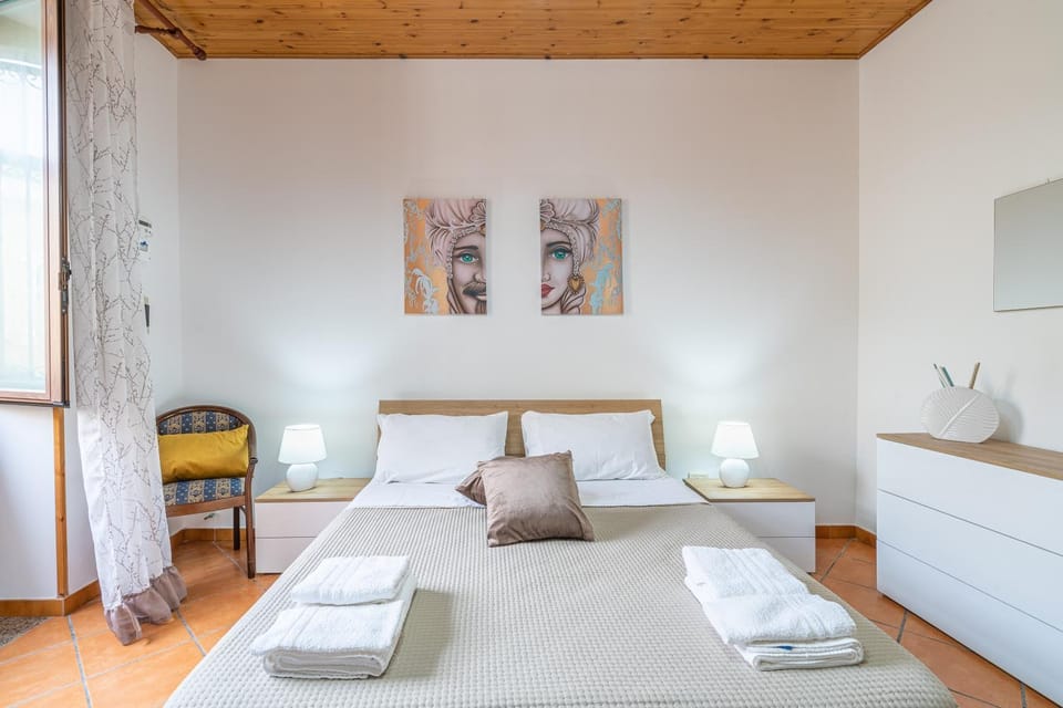 Living room, Bedroom
