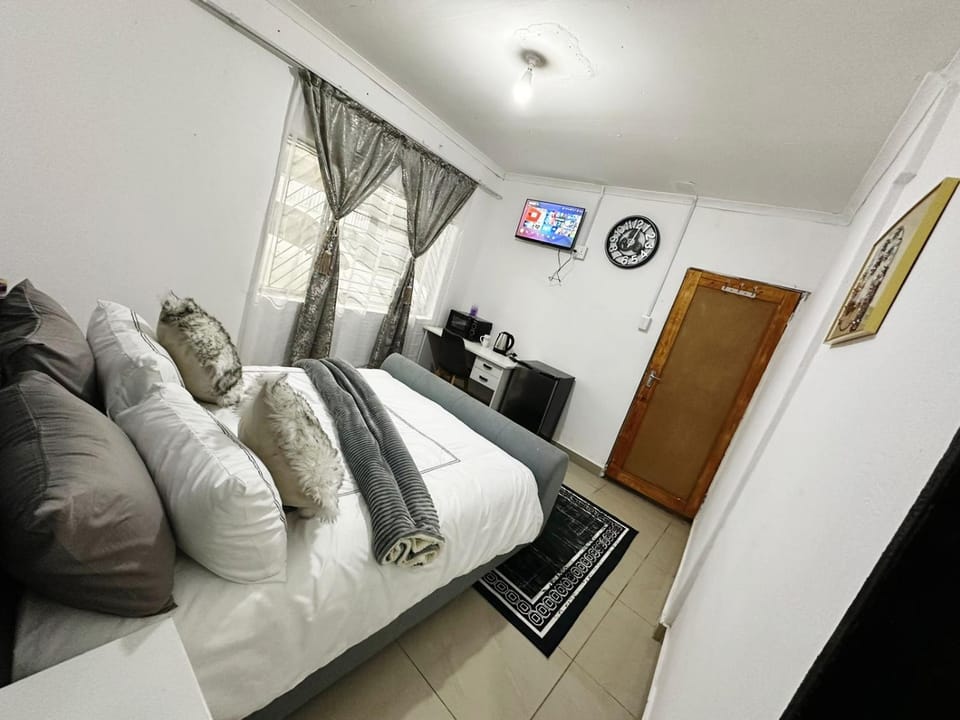 Chilled Vibe Lodge Bed and Breakfast in Gauteng