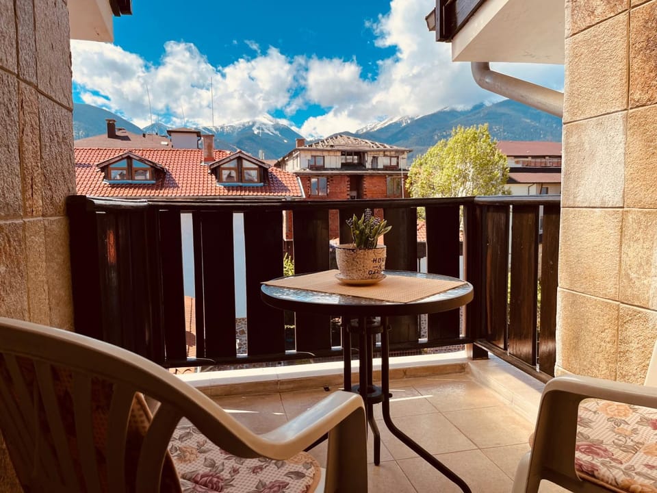 Marina Apartment - Mountain View Apartment in Bansko