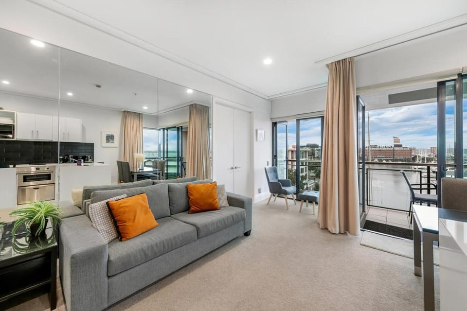 View (from property/room), Balcony/Terrace, Living room, Dining area
